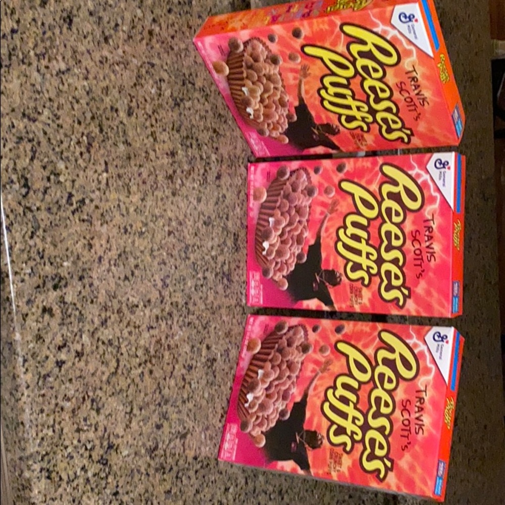3 Travis Scott resses puffs cereal boxes